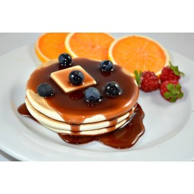 Pancakes with Maple Syrup and Blueberries